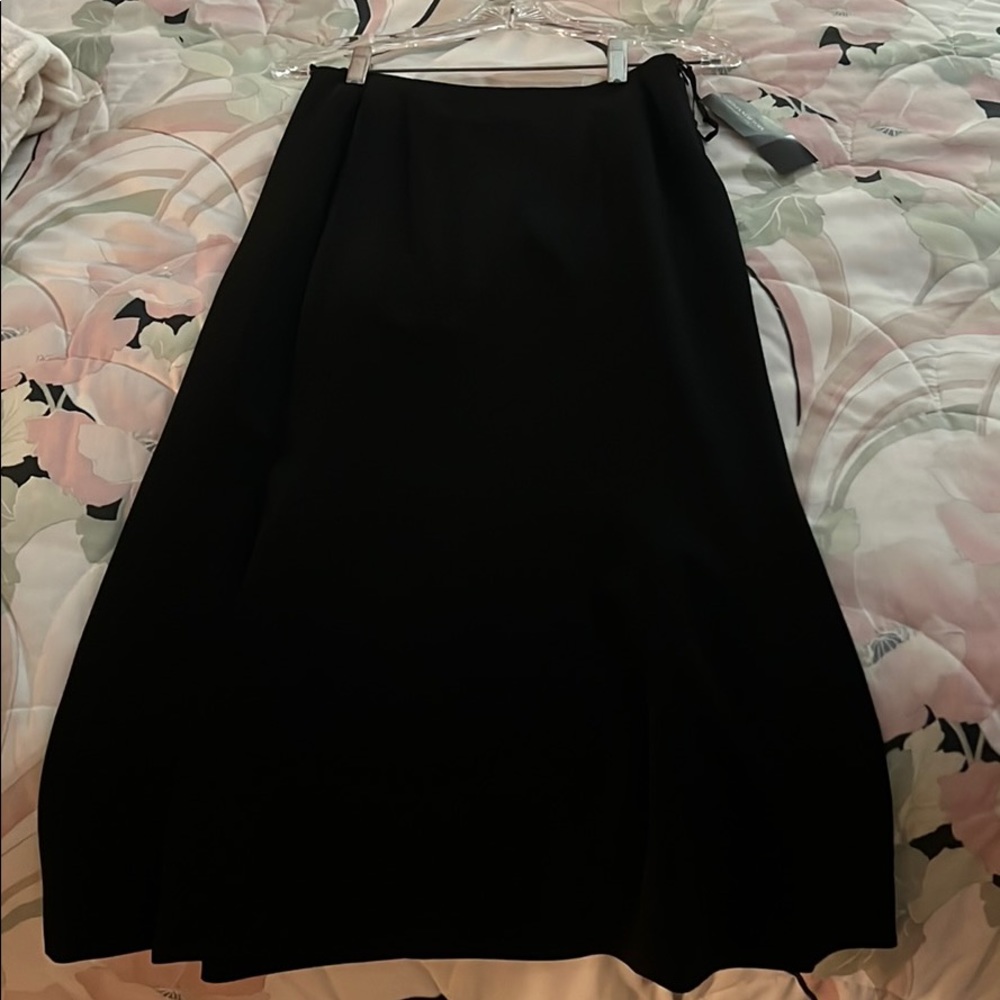 NWT Jones New York Black Skirt